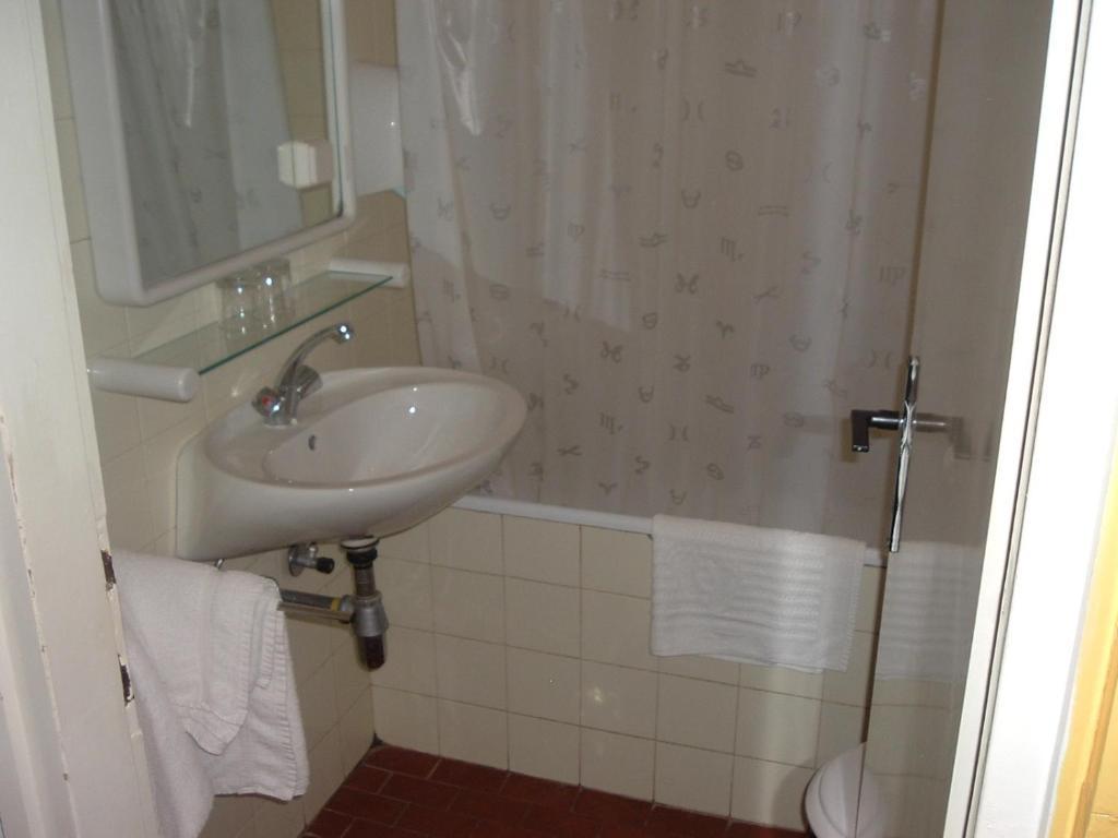 Depadansa Marina & Primorka Hotel Omisalj Room photo