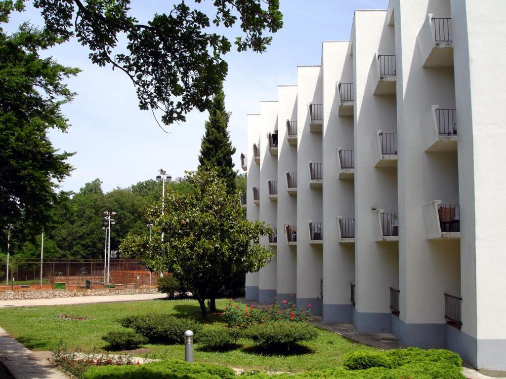Depadansa Marina & Primorka Hotel Omisalj Exterior photo